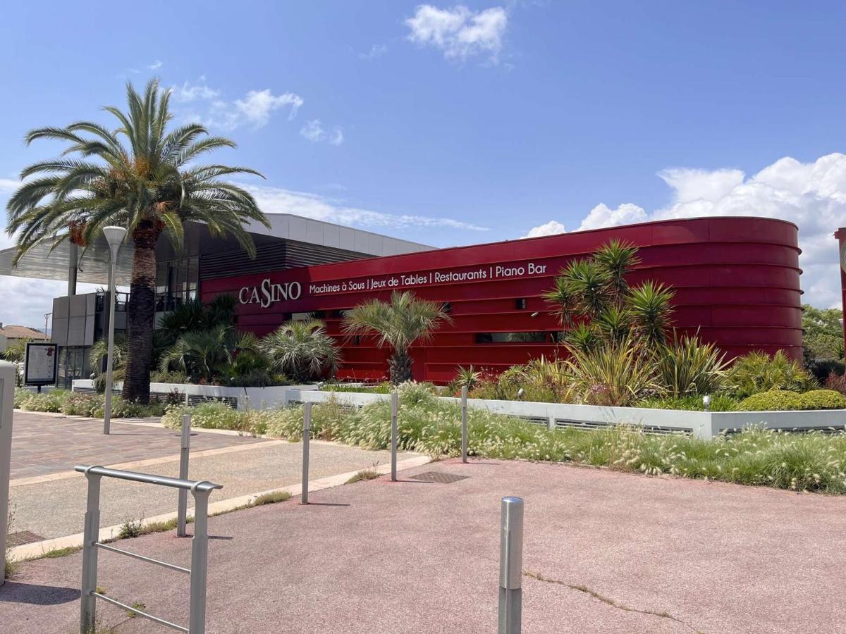 Calme Avec Piscine, Parking Prive, Et Acces Proche A La - 4 Couchages - Fr-1-226a-125 * Frejus